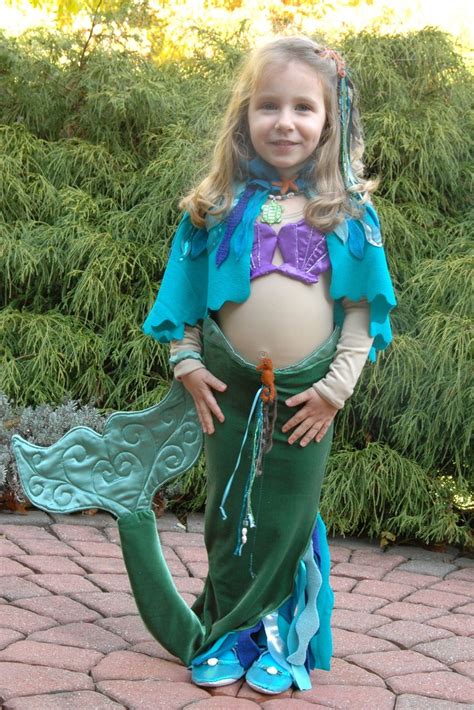 Juicy Bits: Holidays | Homemade mermaid costumes, Mermaid halloween costumes, Mermaid costume