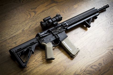 AR-15 Assault Rifle - Bing images