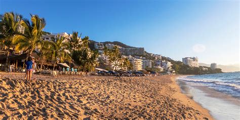 Los Muertos Beach | Most Popular Beach in Puerto Vallarta