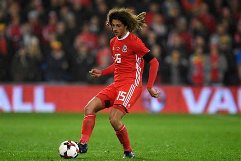 Ex-coach reveals England rejected Ethan Ampadu for taking few touches ...