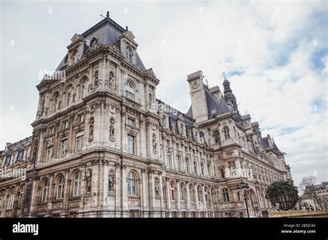 Hotel de Ville building in Paris Stock Photo - Alamy