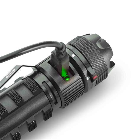 Pro 1000 Lumen Rechargeable Flashlight | Bushnell