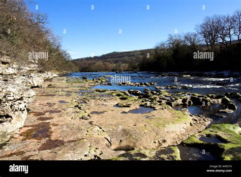 Winter aysgarth falls hi-res stock photography and images - Alamy