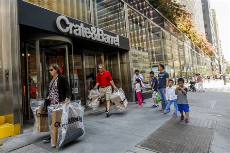 Crate & Barrel to Close Manhattan Flagship Store - WSJ