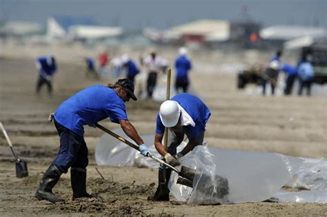 Eight years later, BP oil spill clean-up workers await their day in court as medical questions ...