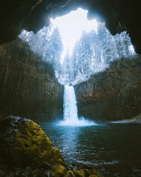 This Hidden Waterfall In Oregon : MostBeautiful