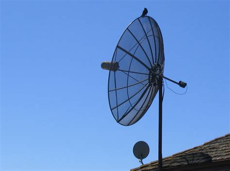 File:Satellite dish (Television).jpg - Wikipedia