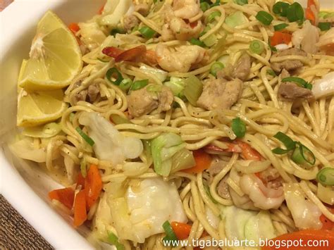 Casa Baluarte Filipino Recipes: Simple Pancit Canton Recipe