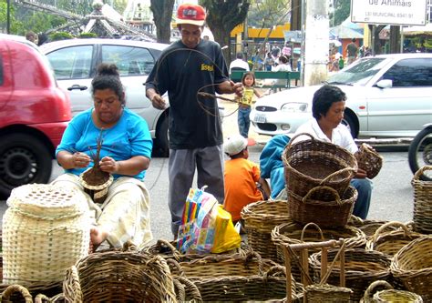 Vida em Movimento: Artesanato Indígena