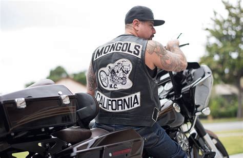 Feds Take Aim at Biker Gang’s ‘Colors’ - WSJ