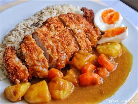 Recipe for tonkatsu curry 🍛 Katsu means cutlet in Japanese and ton means pig/pork, so tonkatsu ...