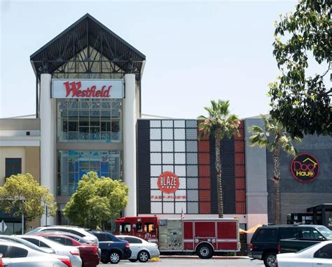 Mainplace mall shakeup: Gap stores closing, Johnny Rockets relocating – Orange County Register