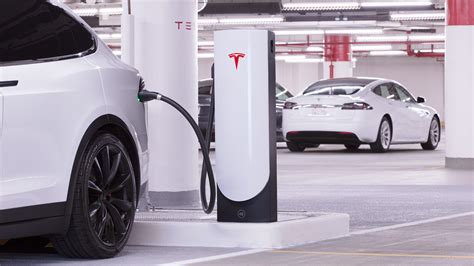 Tesla installs supercharging stations in Boston, Chicago - Boston Business Journal