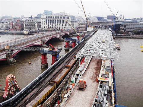 NEW TRACK AT BLACKFRIARS UNDERLINES THAMESLINK BENEFITS