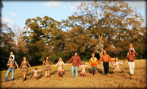 A Journey of a Farmers Daughter: Family Pictures on the farm!