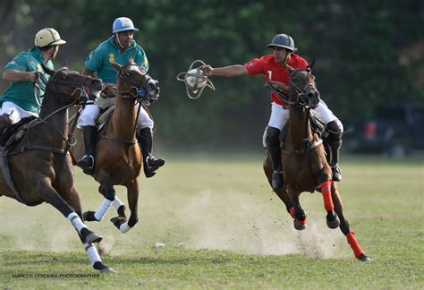 ¿Sabías que el pato es el Deporte Nacional Argentino? - Billiken