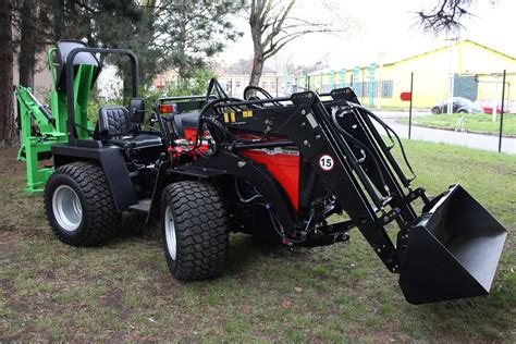 W-5000 YUKON Articulated Utility Tractor - High performance tractors ...