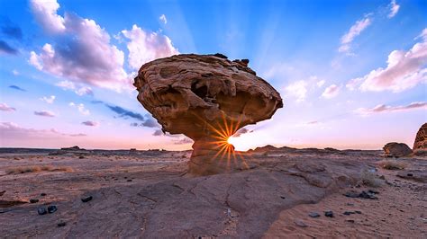 Lone Pine Peak and the Alabama Hills at sunrise, California, USA ...