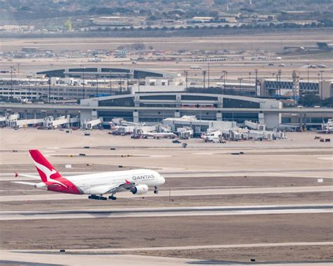 Picture of the Week: Qantas A380 coming in for landing - Andy's Travel Blog