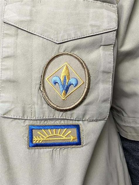 webelos patch placement 2016 - non-standard-holding-pattern