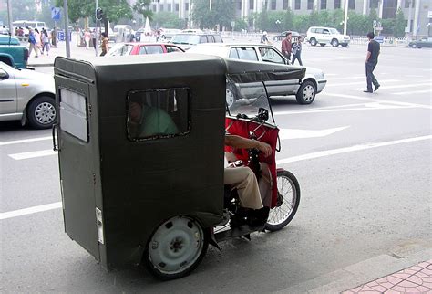 Beijing Tuk Tuk 2004.jpg - Transportation - Photo.net