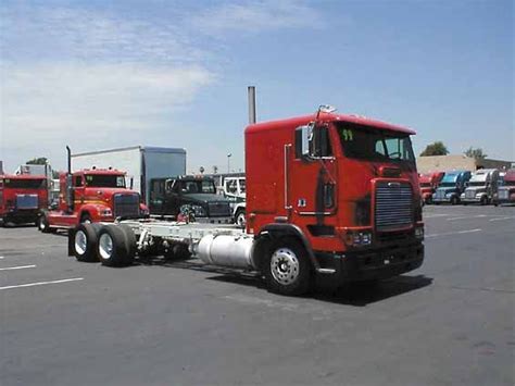 Freightliner FLA 8664 S - Photos, News, Reviews, Specs, Car listings ...