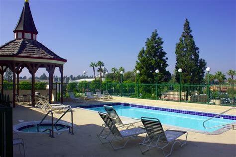 #Everywhere - A Review of the Anaheim Camelot Inn & Suites - TouringPlans.com Blog