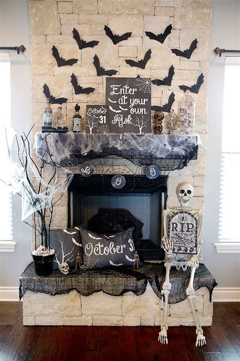 70 Great Halloween Mantel Decorating Ideas - DigsDigs