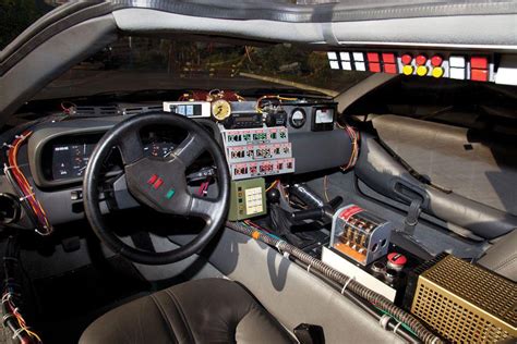 TIL the Delorean from Back to the future has a VX-A7X StratenHaüss Hybrido-meter just lying near ...