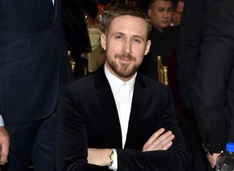 3 Eating Habits Ryan Gosling Swears by To Look Amazing at 41 — Eat This ...