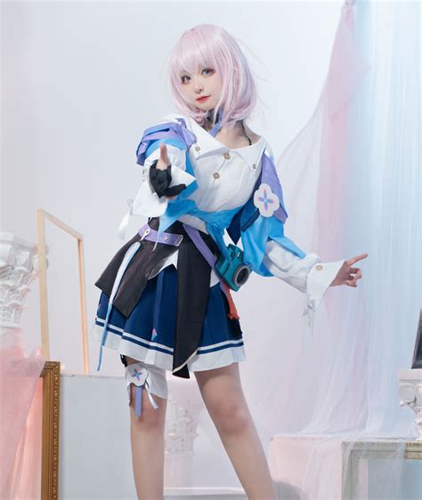 Honkai Impact Cosplay: A Look into the World of Intricate Costumes and ...