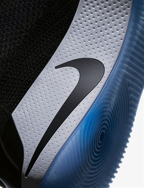 Nike Introduces Self-Lacing Sneakers in a New Context - Core77