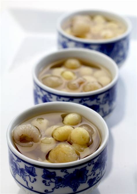 Recipe For Vietnamese Dessert with Lotus Seeds and Longans: Chè Sen Nhãn | Food