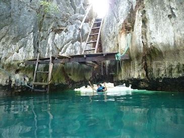 TWIN LAGOON - Coron Palawan