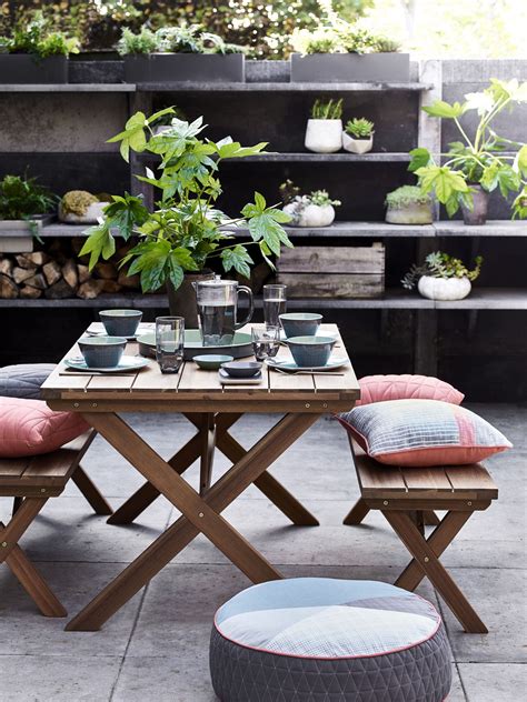 6 ways small gardens can feel bigger with these clever garden furniture ...