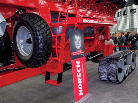 National Farm Machinery Show Highlights New Products