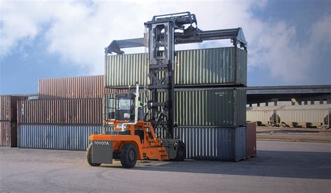 Material Handling Equipment for Intermodal Shipping Ports