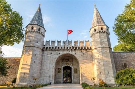 Topkapi Palace Museum (Topkapı Sarayı) In Istanbul - IstanbulPoints.com