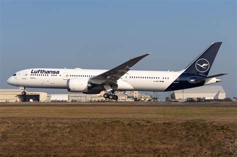 Lufthansa Is Planning To Send Its Boeing 787 To Mumbai