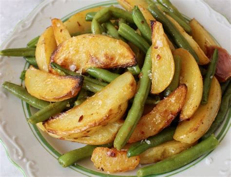 Roasted Potatoes and Green Beans Recipe • Veggie Society