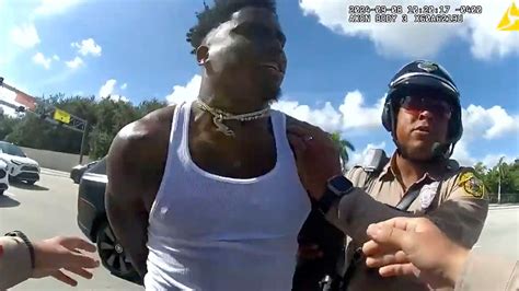 Tyreek Hill alleges police officer pinched his neck during arrest ...