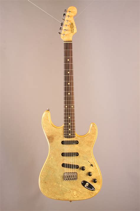 Vince Gill is Selling Some of His Prized Guitars [Pics]