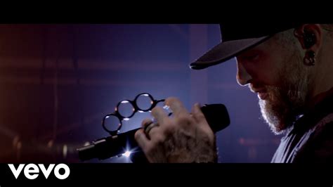 Brantley Gilbert - "Fire't Up" (Official Music Video)