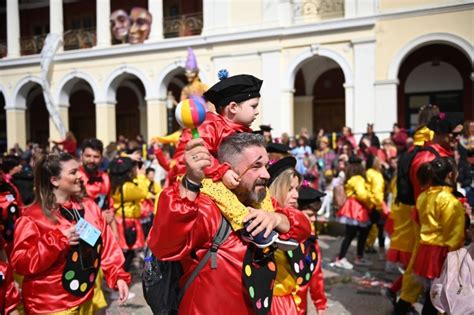 Apokries: Carnival Season in Full Swing in Greece - GreekReporter.com