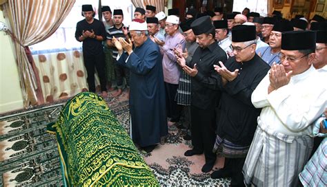 YAM Pengiran Setia Negara Pengiran Dr. Haji Mohd Yusuf - Yura Halim