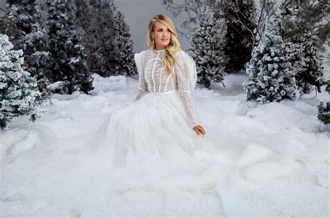 Carrie Underwoods Wedding Dress