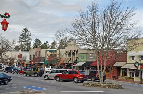 Downtown shopping on Main Street, Highlands NC. | Highlands nc, Small town america, North ...