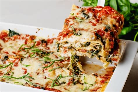 Vegetarian Spinach and Mushroom Lasagna | Healthy Dinner Recipes