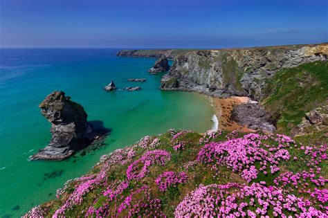 The coast of North Cornwall in late spring (OC) [1024x683] : r/EarthPorn