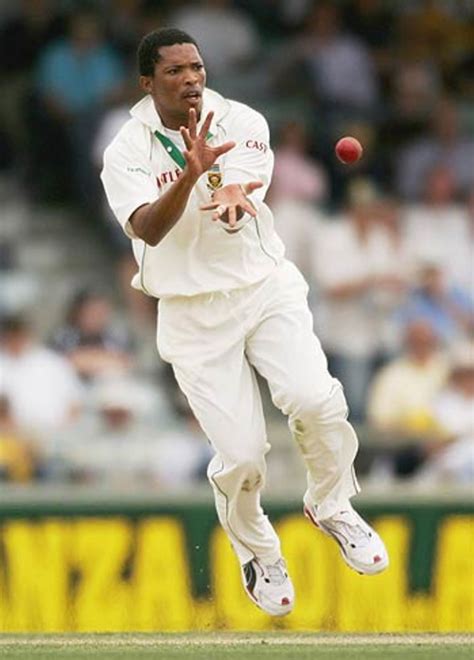 Makhaya Ntini fields off his own bowling | ESPNcricinfo.com